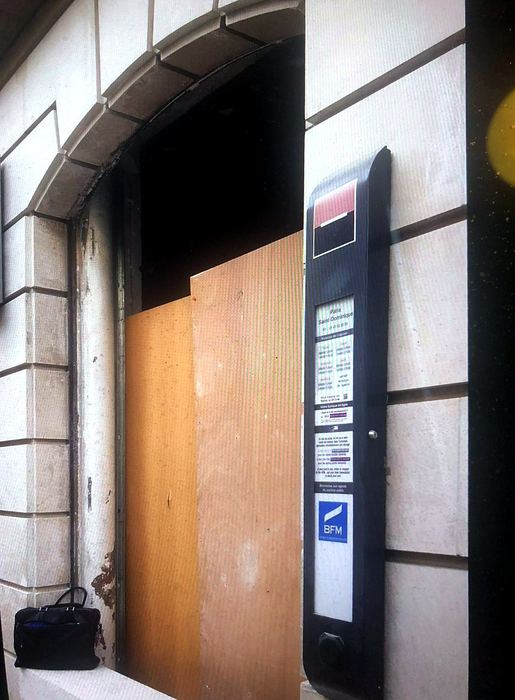 Pendant les travaux — Agence bancaire
