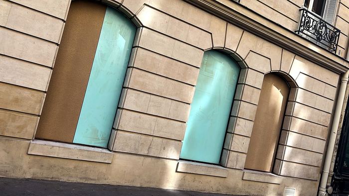 Pendant les travaux — Agence bancaire
