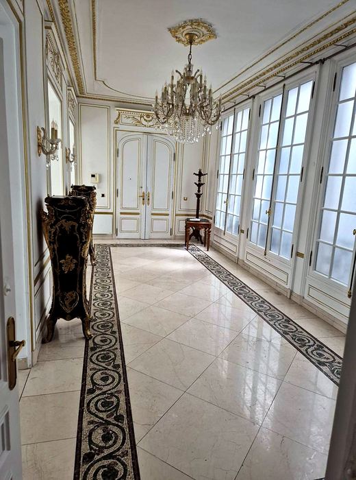 Avant — Appartement haussmannien