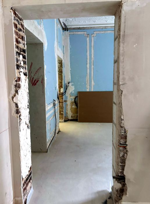Avant — Bureaux haussmanniens