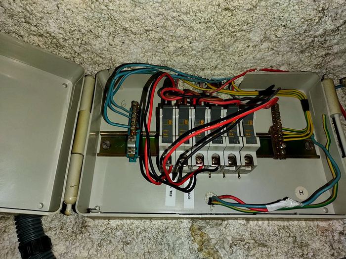 Pendant les travaux — Électricité CFO / CFA