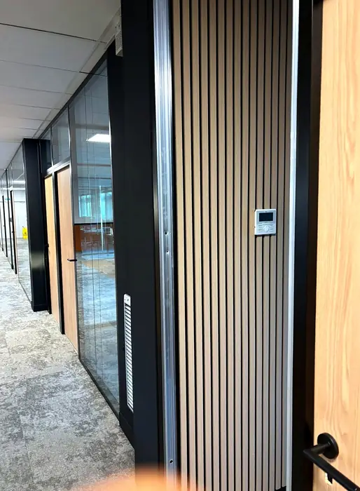 Menuiseries intérieures — travaux terminés, photo 2 sur 30