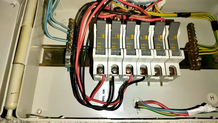 Électricité CFO / CFA — pendant les travaux, photo 17 sur 19