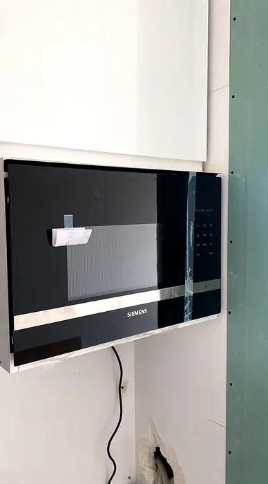 Menuiseries intérieures — pendant les travaux, photo 10 sur 11