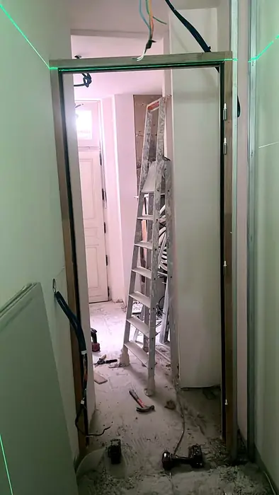 Plâtrerie et cloisons — pendant les travaux, photo 37 sur 38