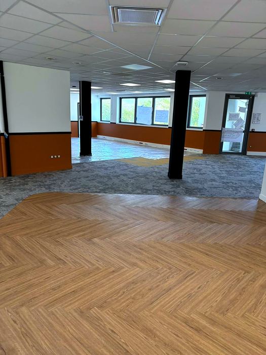 Après — Plateau de bureaux