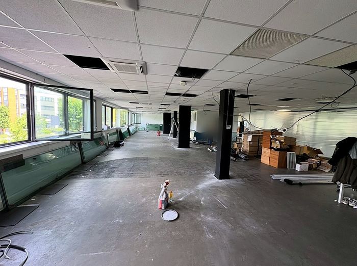Avant — Plateau de bureaux